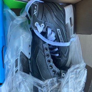 2023 Bauer XLS Hockey Skates Regular Width Size 3 (Used)