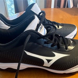 Black/White Mizuno 9-Spike Franchise 7 Cleats (SIZE 9)