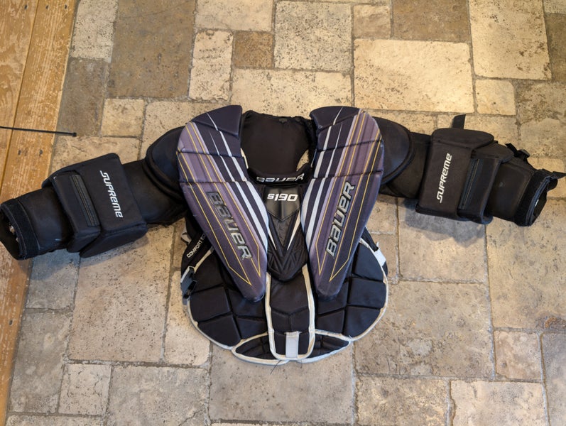 Medium Bauer Supreme S190 Goalie Chest Protector (Used)