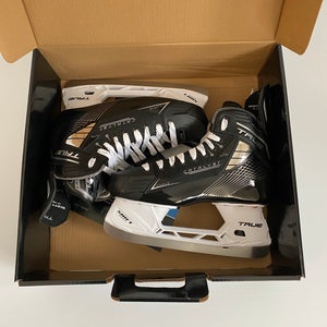 New Senior True Catalyst Lite Hockey Skates Size 8.5 Wide