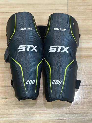 Medium Adult STX Stallion 200 Arm Pads (Used)