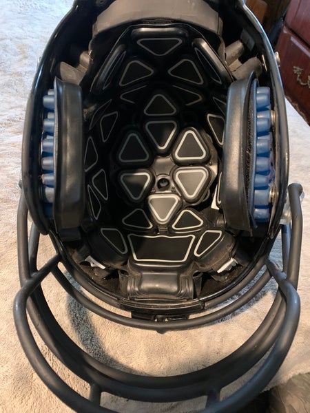 Large Youth Schutt Vengeance A11 Helmet (Used)