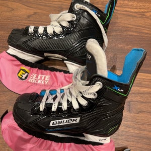 2022 Bauer Hockey Skates Regular Width 11 (Used)