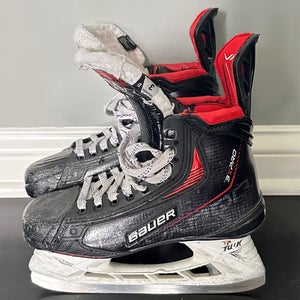 Bauer Vapor 3X Pro Hockey Skates Regular Width Size 3 (Used)