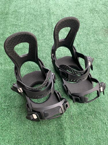 NEW Kid's Small Bataleon Stuntwood Snowboard Bindings