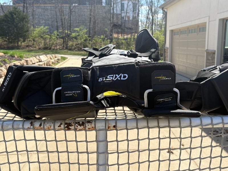 Small  2020 CCM Axis A1.9 Goalie Chest Protector (New)