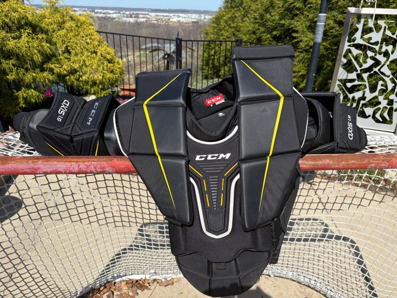 Small  2020 CCM Axis A1.9 Goalie Chest Protector (New)