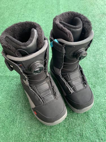 New K2 Kinsley Clicker Snowboard Boots | Size M 6.5 (W 7.5)