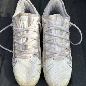 Nike Size 6 cleats (Lacrosse)