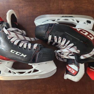 CCM JetSpeed FT485 Hockey Skates Regular Width Size 3 (Used)