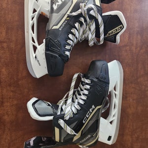 CCM Tacks AS-570 Hockey Skates Regular Width 8.5 (Used)