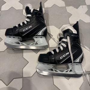 CCM Hockey Skates Regular Width 9 (Used)