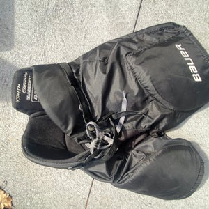 Medium Youth Bauer Nexus 400 Hockey Pants (Used)