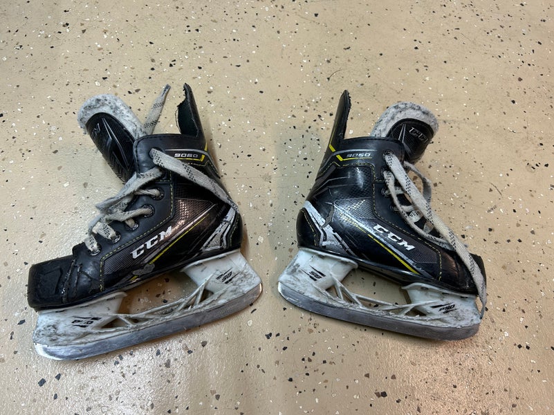 CCM Tacks 9060. Size 11. Junior Youth Ice Hockey Skates