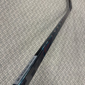 CCM Vizion 75 flex P29 curve right hand stick