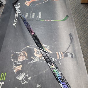 P29 | 85 Flex NEW! Senior True Hzrdus 9X4 Right handed Hockey Stick Pro Stock
