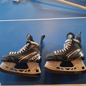 2023 CCM Tacks Vector Premier Hockey Skates Regular Width 7.5 (Used)