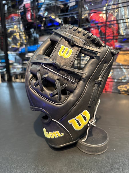 Wilson Right Hand Throw A2000 1975 Baseball Glove 11.75" (New)
