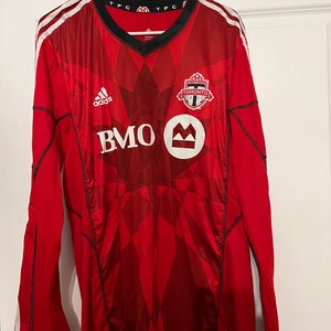 Altidore Red XL Adidas Jersey (Used)