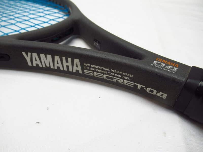 Raquette De Tennis Yamaha Secret 04 - Taille 4 3/8 - Occasion - Poignée Neuve - Collection Vintage