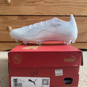 White Unisex Size M 8.5 (W 9.5) Puma Ultra 5 Pro FG/AG Cleats (New)