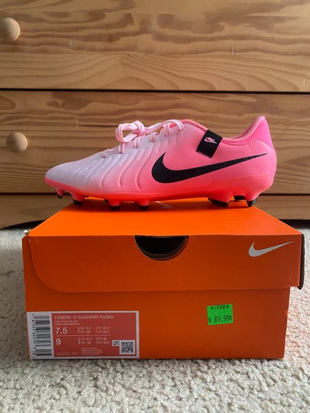 Pink Nike Tiempo Indoor Cleats Pink Unisex Size M (W Nike Tiempo