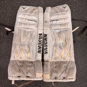 32"+1 Vaughn Velocity V5 7460 Goalie Leg Pads