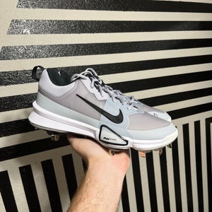 Size 8 Nike Force Zoom Trout 9 metal baseball cleats