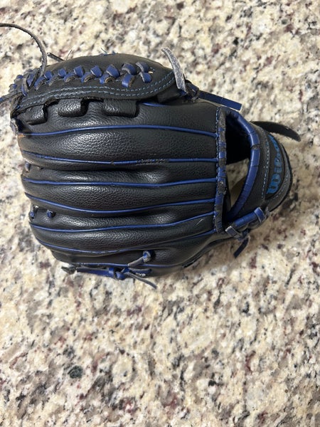 Wilson T ball glove