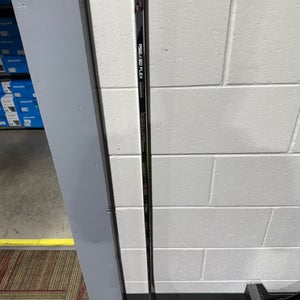 50 Flex Junior Bauer Vapor Hyperlite 2 Right Hand Hockey Stick (New)- Multiple Curves