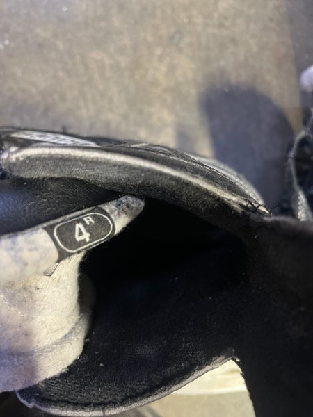 Bauer Nexus 200 Hockey Skates Regular Width   Size 4 (Used)