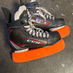 CCM JetSpeed FT350 Hockey Skates Regular Width   Size 2 (Used)