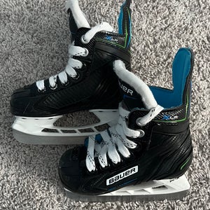 Bauer XLP Hockey Skates (Youth) - Size 8Y