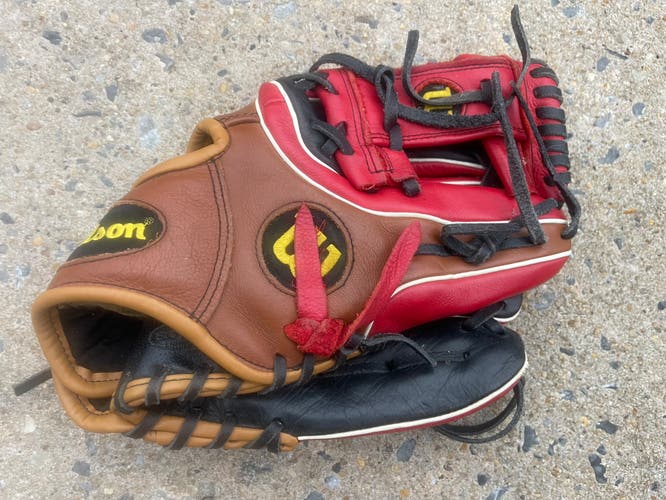 Wilson Right Hand Throw Infield A550 Baseball Glove 11.5" (Used)