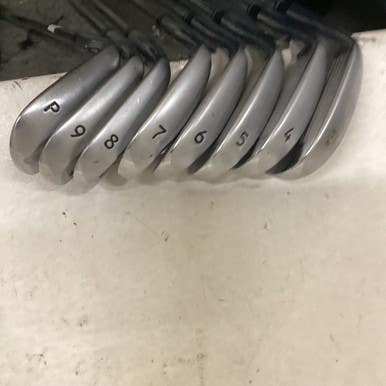 Nike (Used) Right Handed Men's Stiff Flex Steel Shaft Iron Set