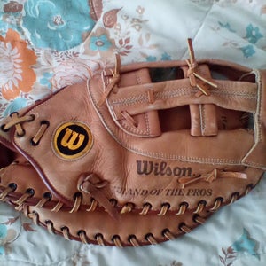 Wilson Right Hand Throw First Base A9884 Baseball Glove 13" (Used)
