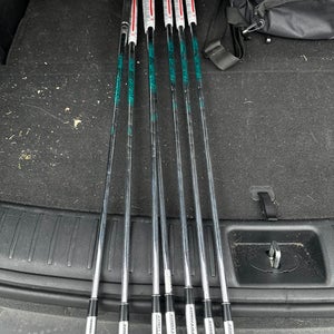 Men's Srixon ZX4 Right Handed Iron Set Regular Flex  Steel Shaft (Used)