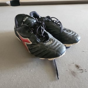Black Men's Size M 4.5 (W 5.5) Diadora Cleats (Used)