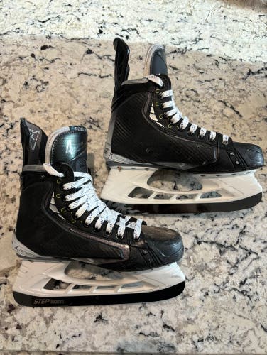Pro Stock Bauer Hyperlite Pro Player Skates 7 1/4 Fit 2