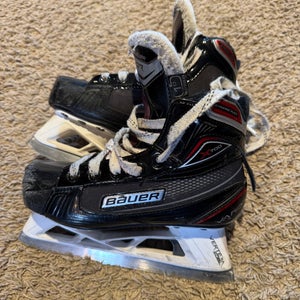 Bauer X700 Hockey Goalie Skates Regular Width  Size 1 (Used)