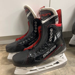 2024 Bauer Vapor X4 Hockey Skates Size 6.5 (Used)