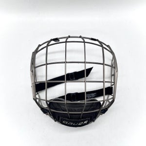 Bauer FM7500 - Used Pro Stock Hockey Cage (Small)