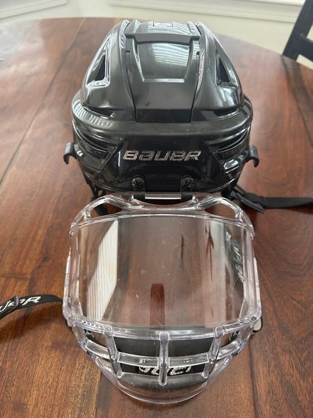 Medium Bauer Re-Akt 150 Helmet (Used)