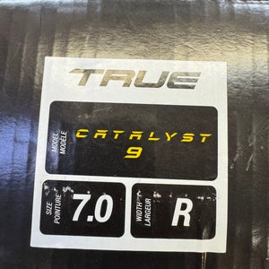 True Catalyst 9 Skates Size 7 Regular