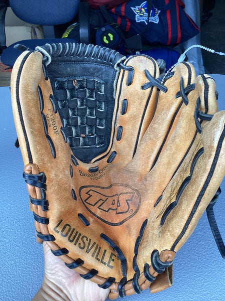 Brown Louisville Slugger TPS Right Hand Throw Infield Baseball Glove 12" (Used)