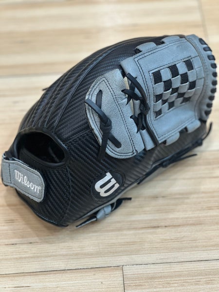 Black Adult Wilson A350 Right Hand Throw Baseball Glove 12" (Used)