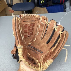 Brown Rawlings Player series Right Hand Throw Infield Baseball Glove 11" (Used)