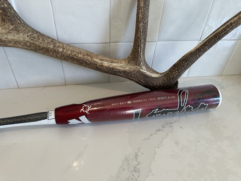 NIW 2011 DeMarini Voodoo 33/30 (-3) BESR Baseball Bat.