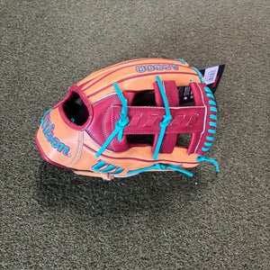 2025 Wilson Right Hand Throw Infield A2000 Baseball Glove 11.5" (New)