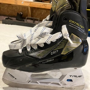 True Catalyst 7 Hockey Skates Regular Width Size 3.5 (Used)